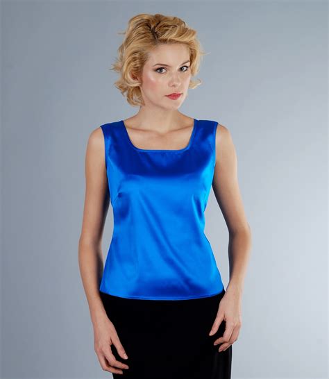 Blouse in silk satin 